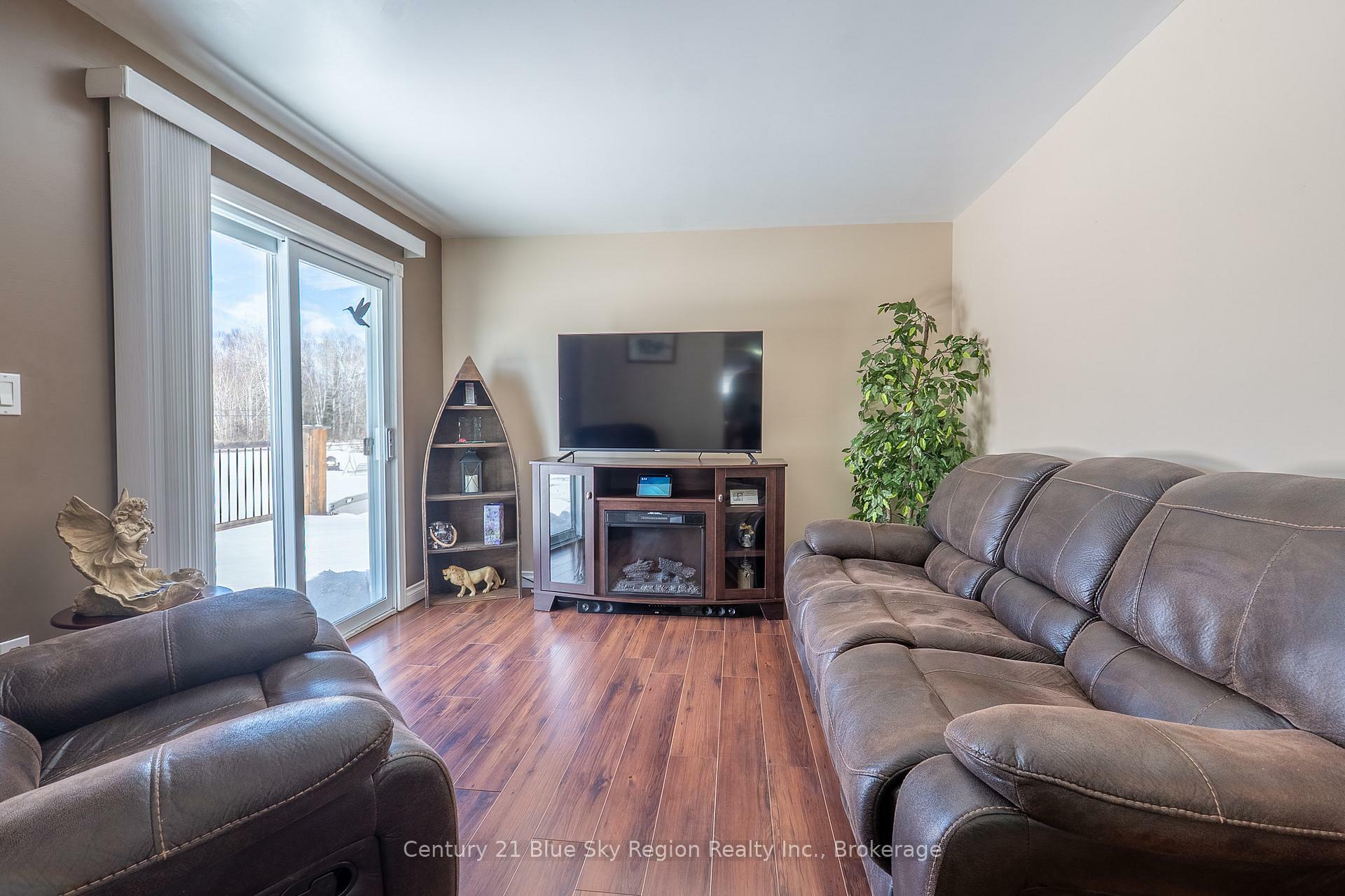 Property Photo: 20 Tomiko Road ON P0H 1L0