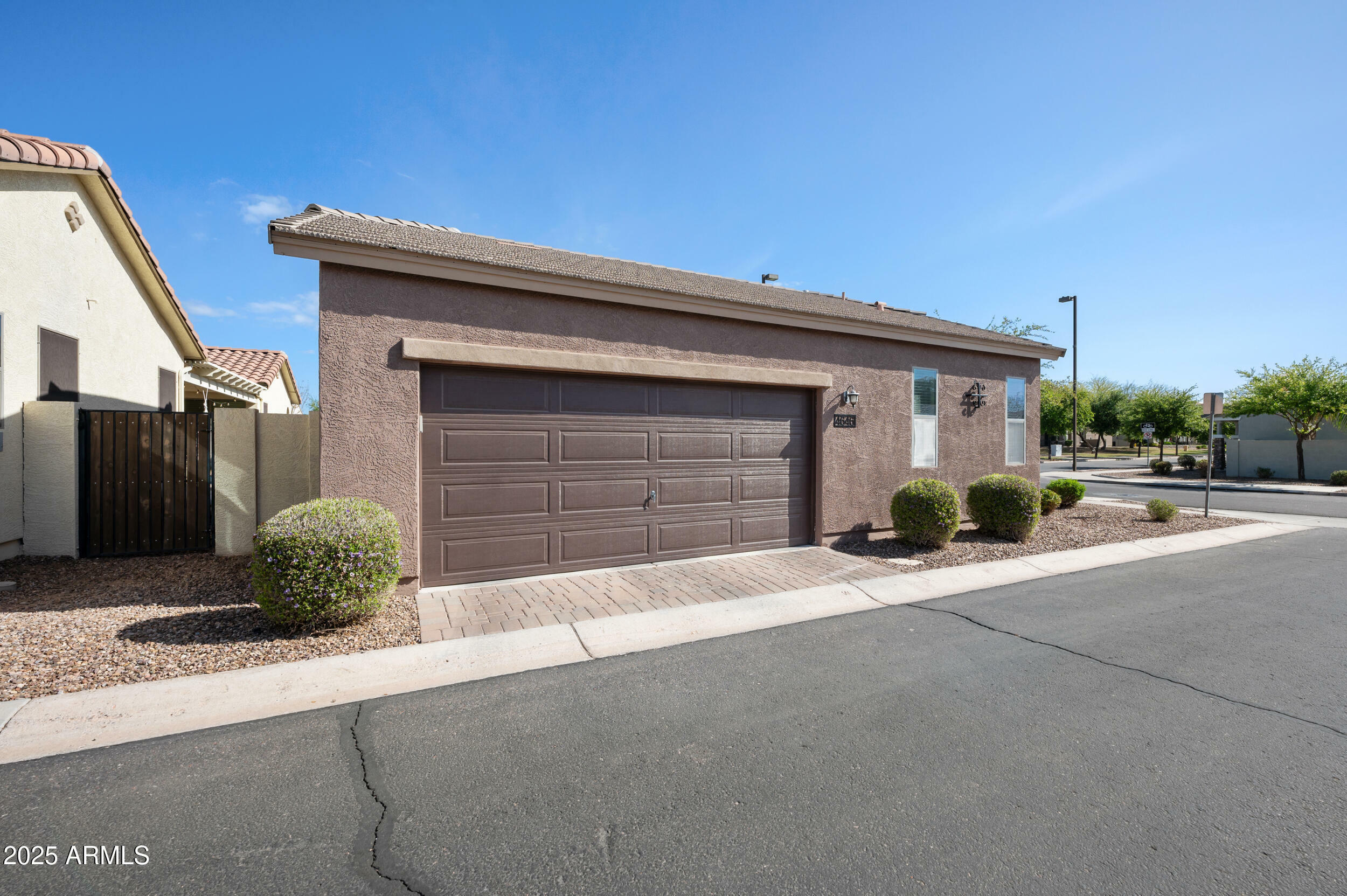 Property Photo:  4646 E Maplewood Street  AZ 85297 