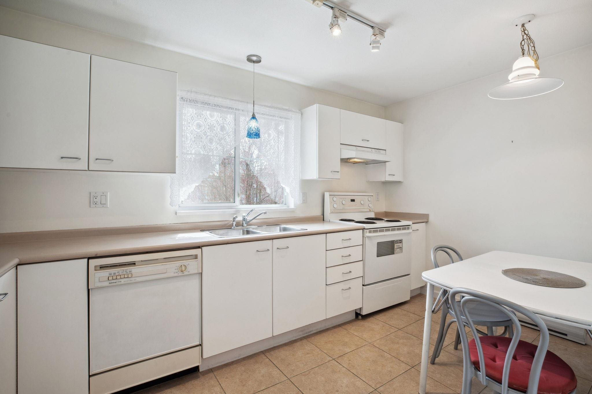 Property Photo:  1252 Town Centre Boulevard 426  BC V3B 7R7 