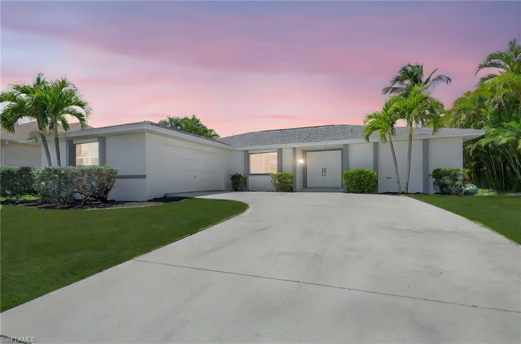 Property Photo: 2226 SE 19th Pl FL 33990