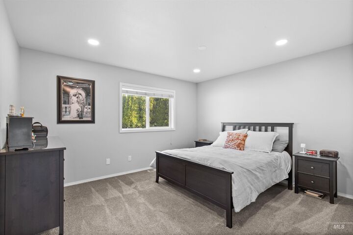 Property Photo: 1760 8th Avenue WA 99403