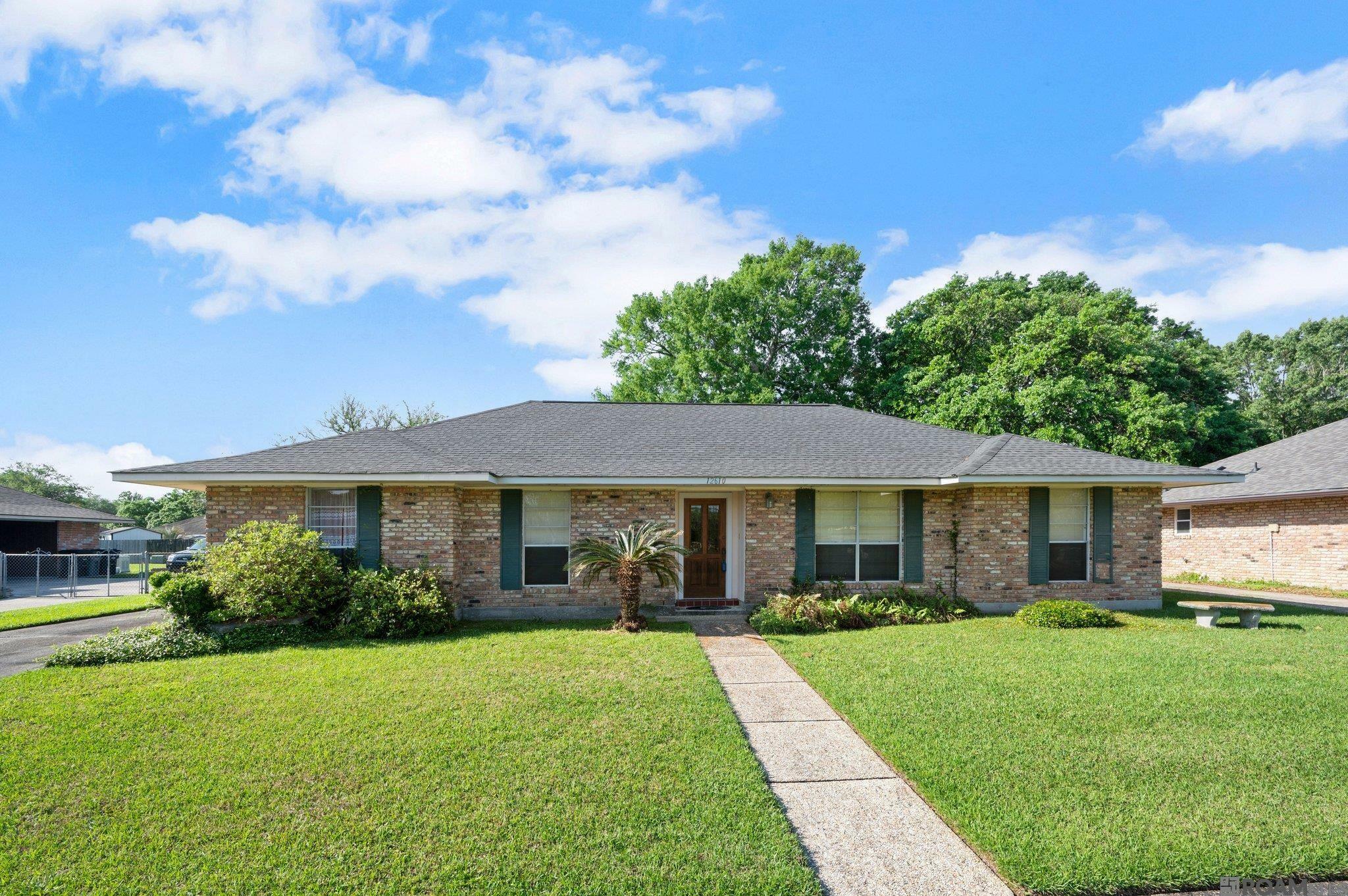 Property Photo: 12610 Wyndy Ave LA 70816