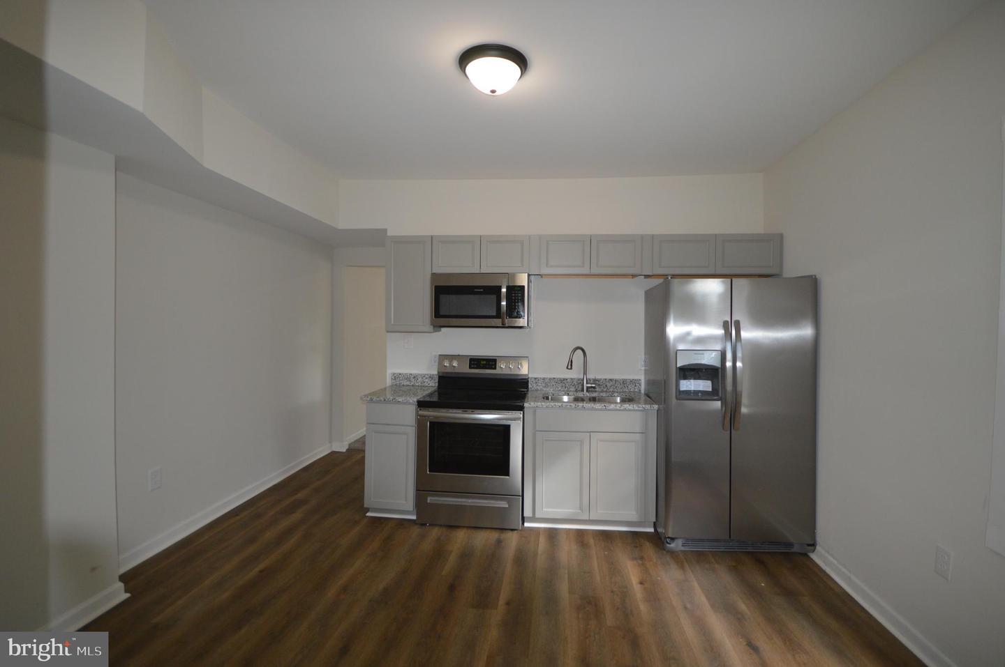 Property Photo: 726 N Queen Street WV 25404