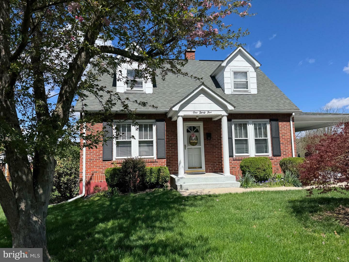 Property Photo: 135 E Sioux Lane WV 26757