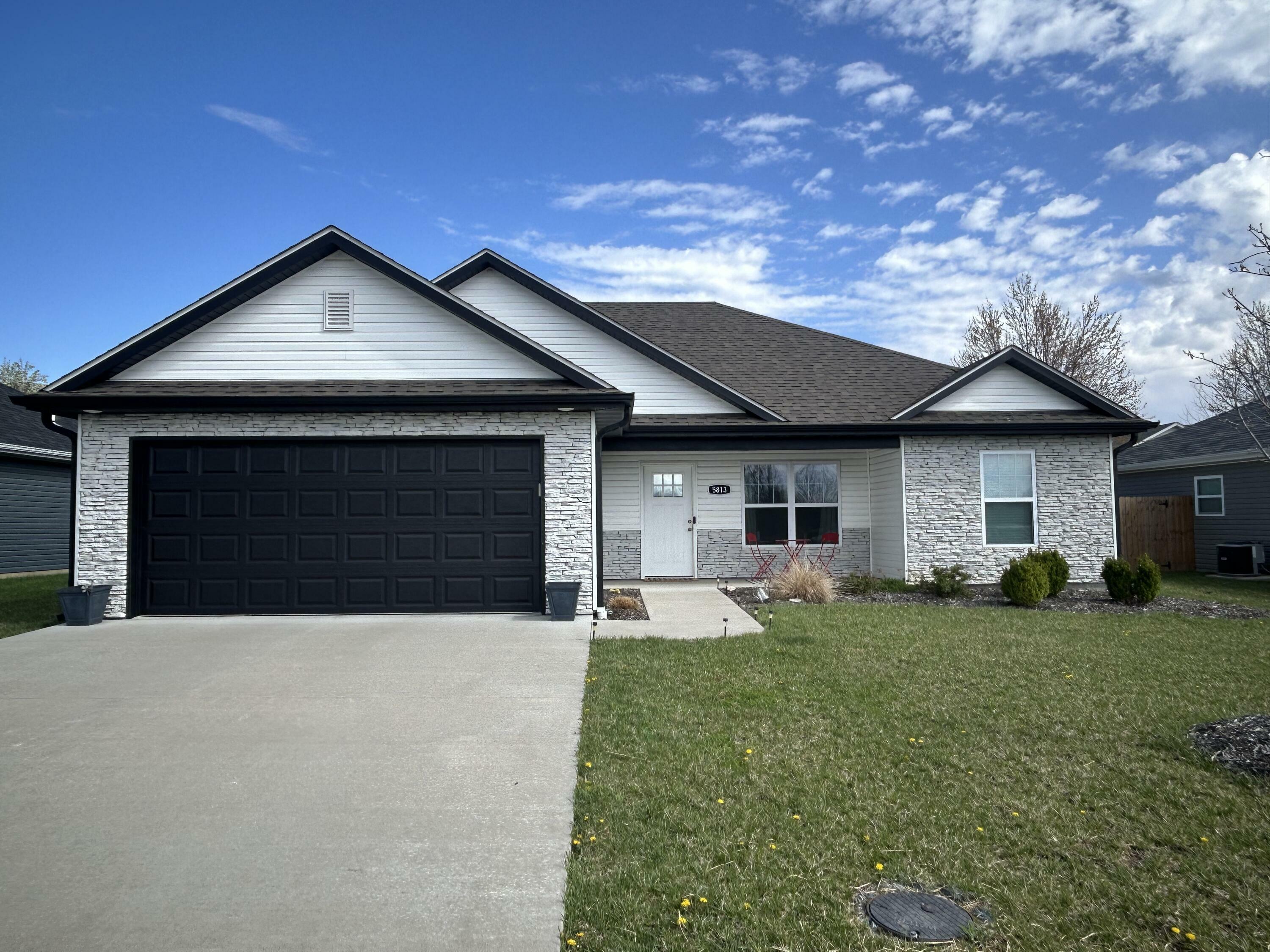 Property Photo: 5813 Geyser Blvd MO 65201