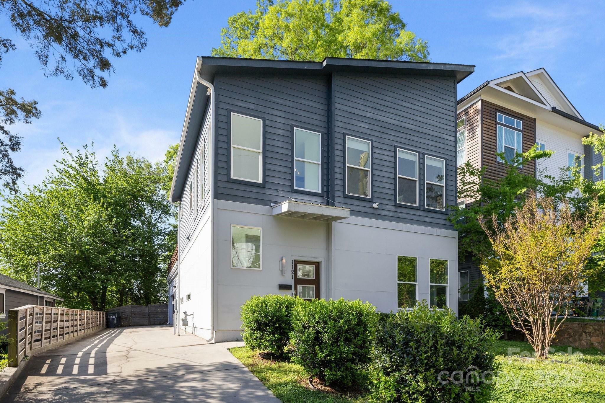 Property Photo: 1121 N Alexander Street NC 28206