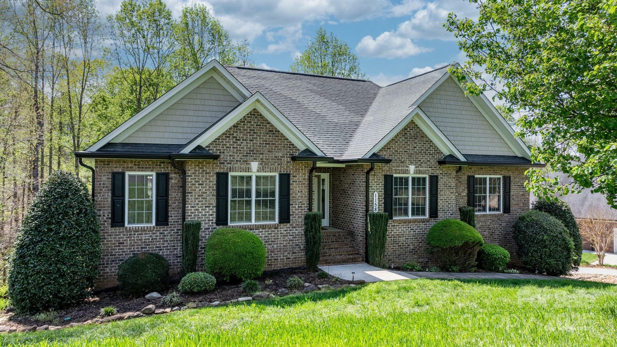 Property Photo: 1158 Waterford Drive NC 28602