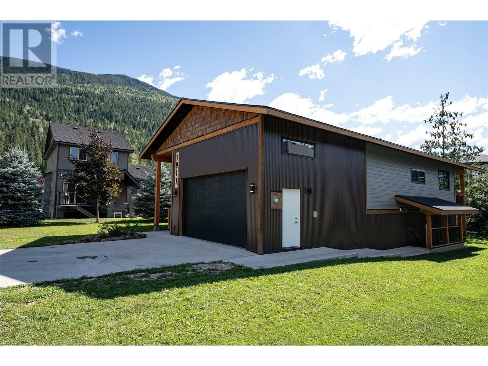Property Photo: 1917 Aspen Crescent BC V0E 2S0