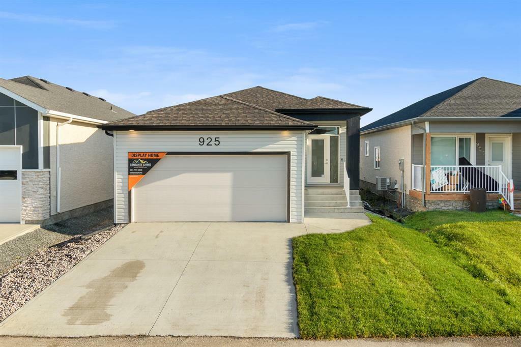 Property Photo: 925 Vaughan Avenue MB R1A 4N8