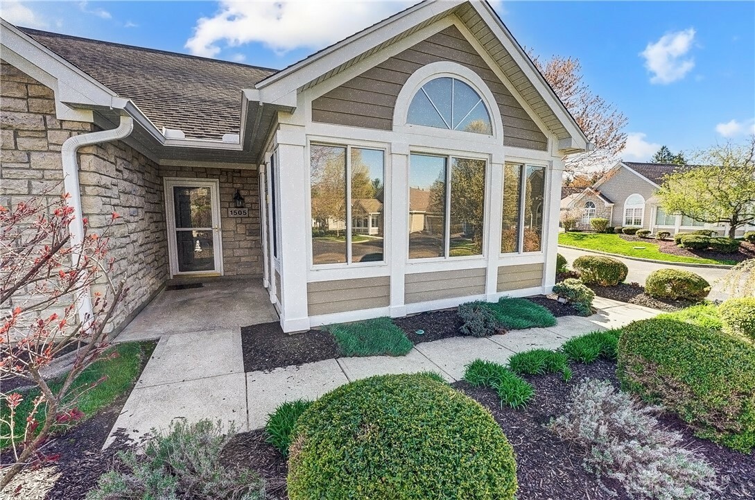 Property Photo: 1505 Turnberry Village Drive OH 45458