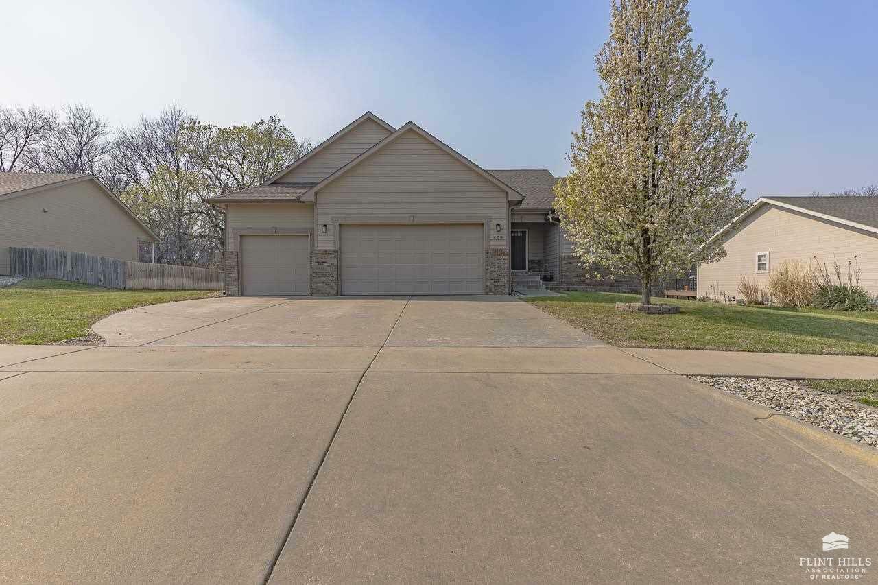 409 Stone Grove Drive  Manhattan KS 66503 photo
