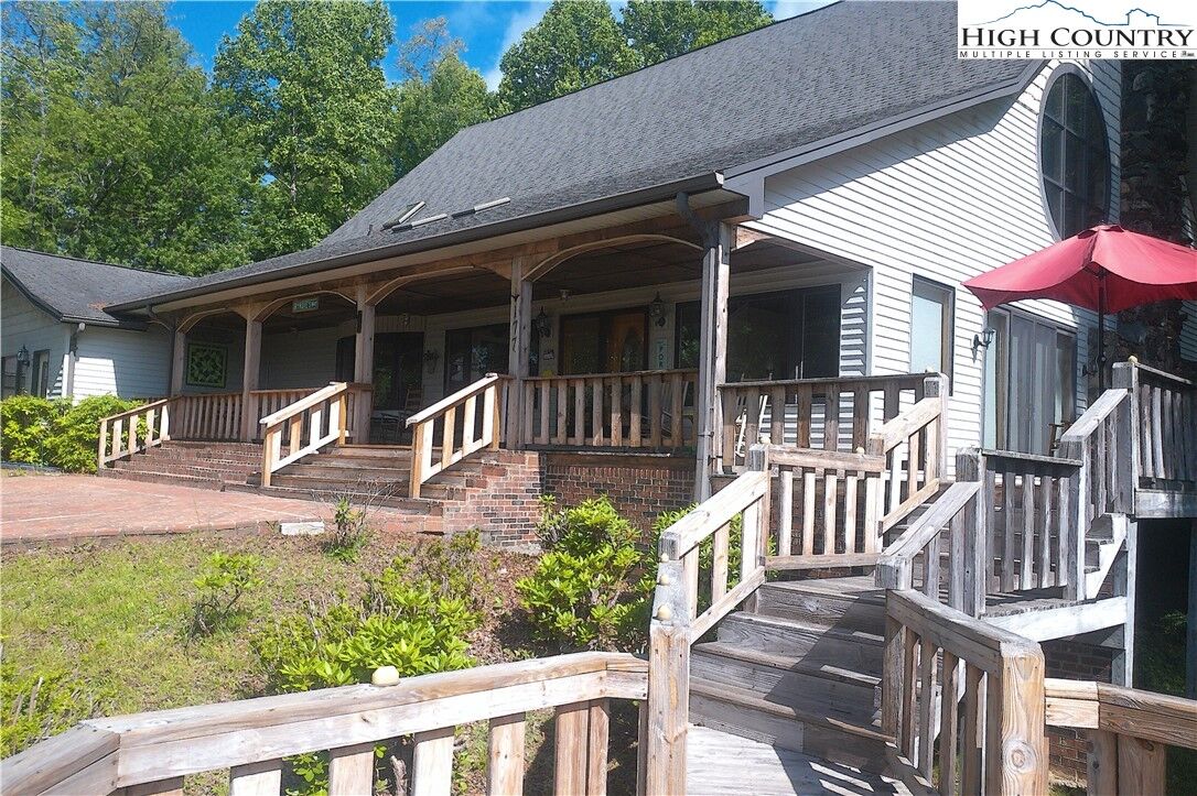 Property Photo:  177 Eagle Nest Lane  NC 28626 
