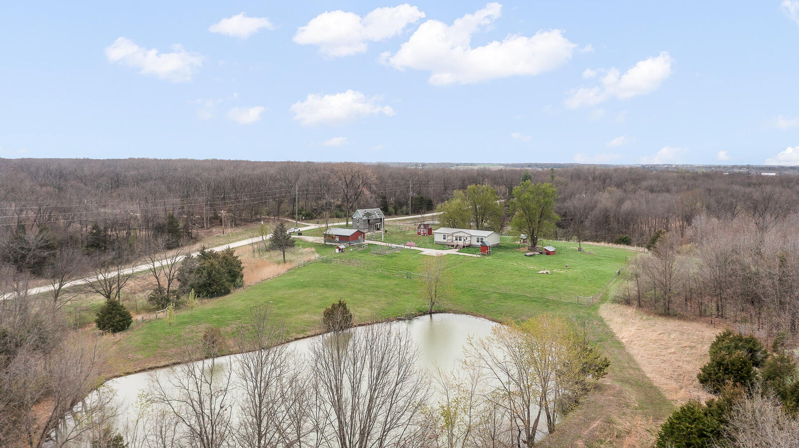Property Photo:  4060 County Road 215  MO 65251 