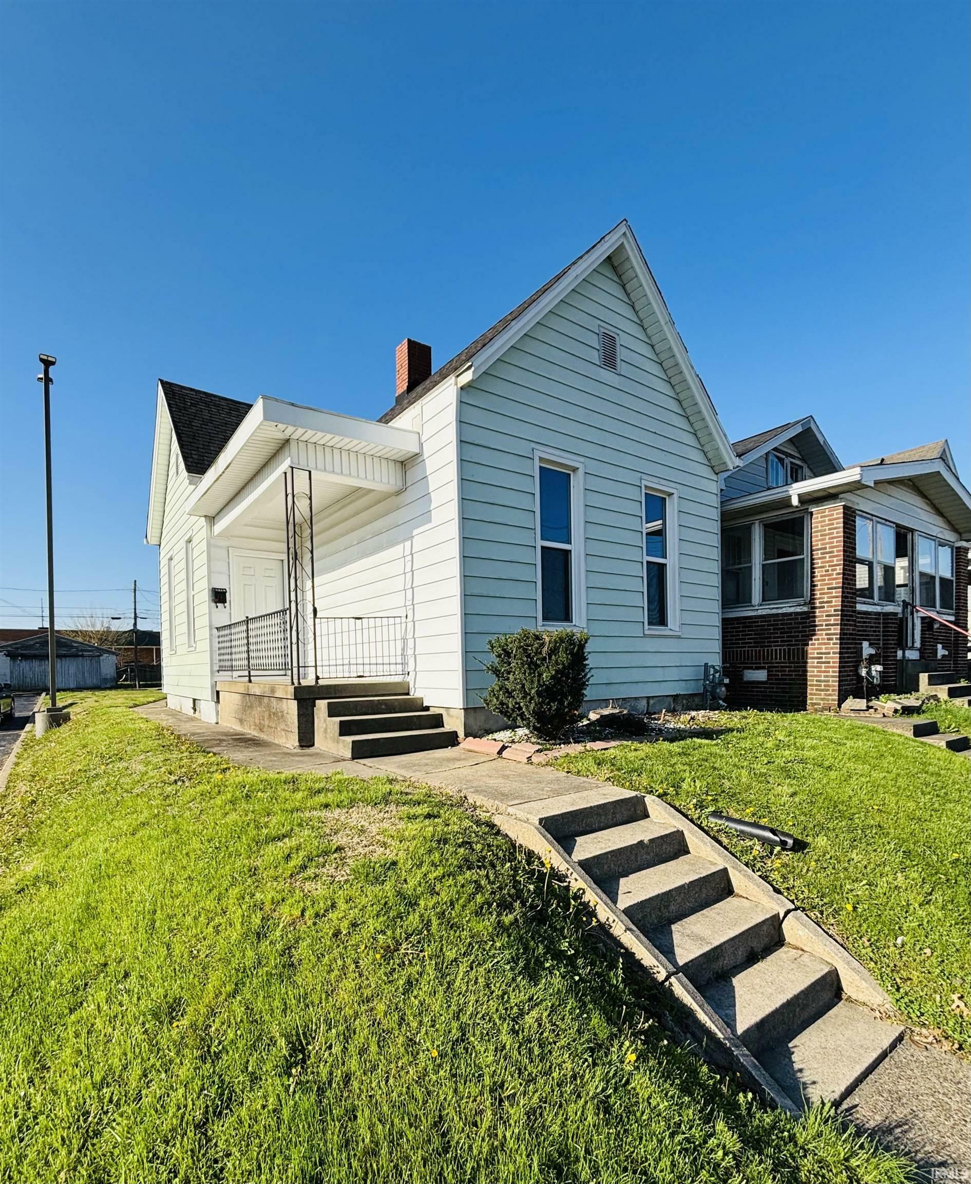 Property Photo: 2410 W Maryland Street IN 47712-5510