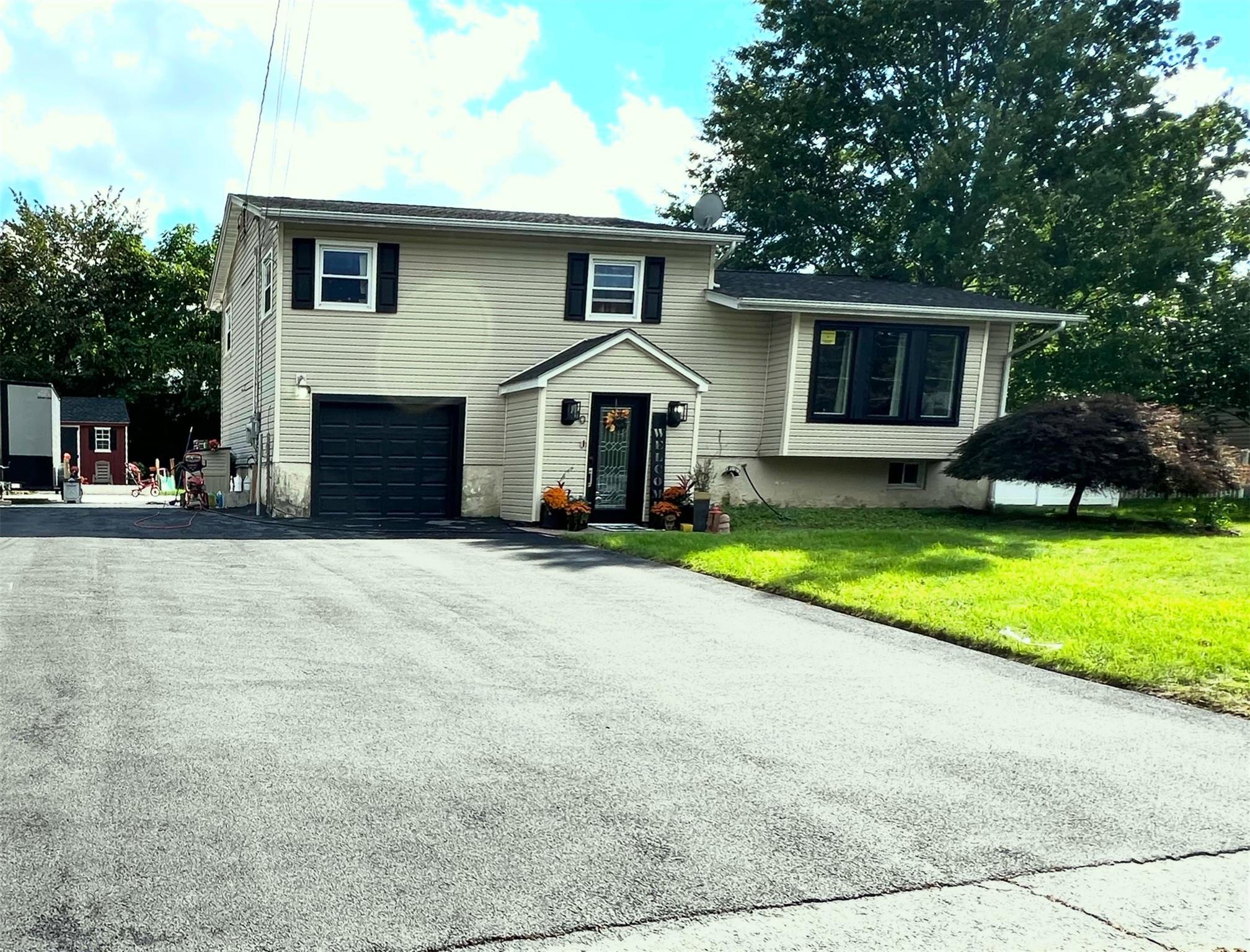 Property Photo:  10 Willow Place  NY 10940 
