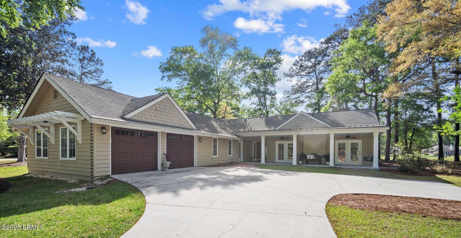 Property Photo:  42 White Oaks Circle  SC 29910 