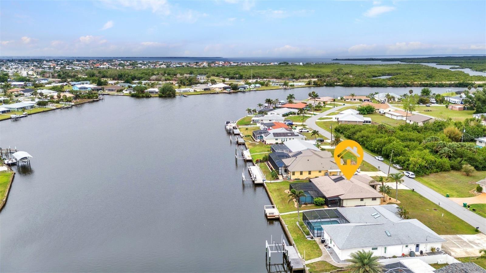 Property Photo:  205 East Tarpon Boulevard NW  FL 33952 