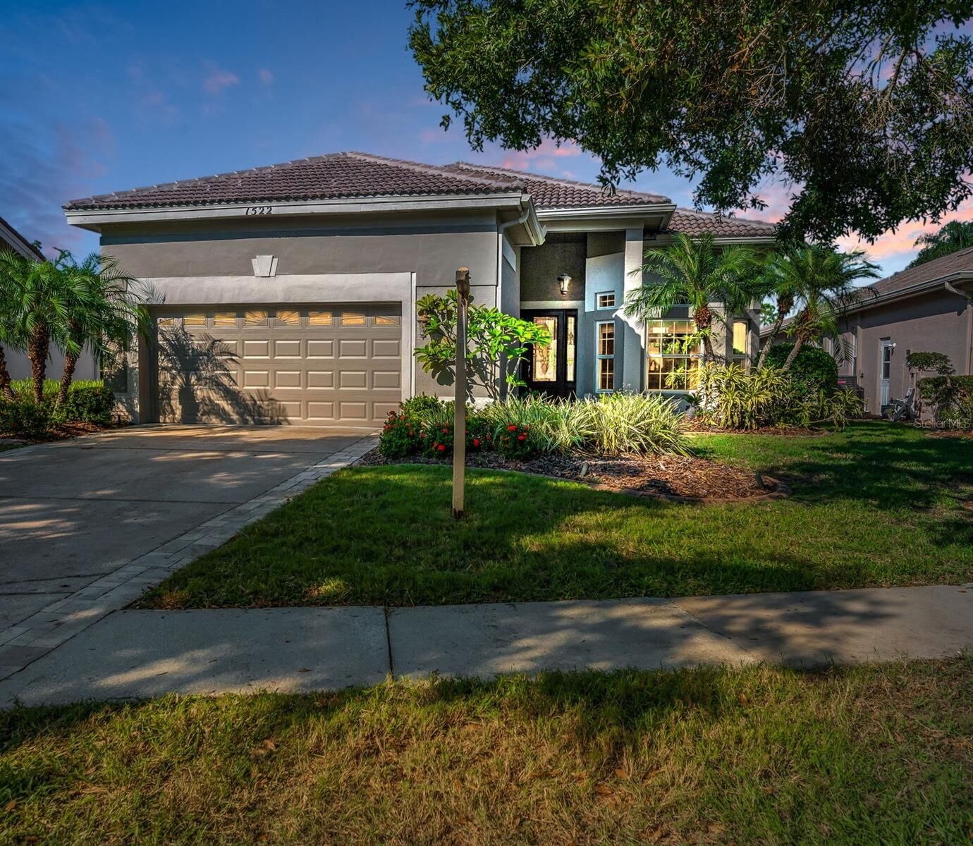 Property Photo:  1522 Riverdale Drive  FL 34677