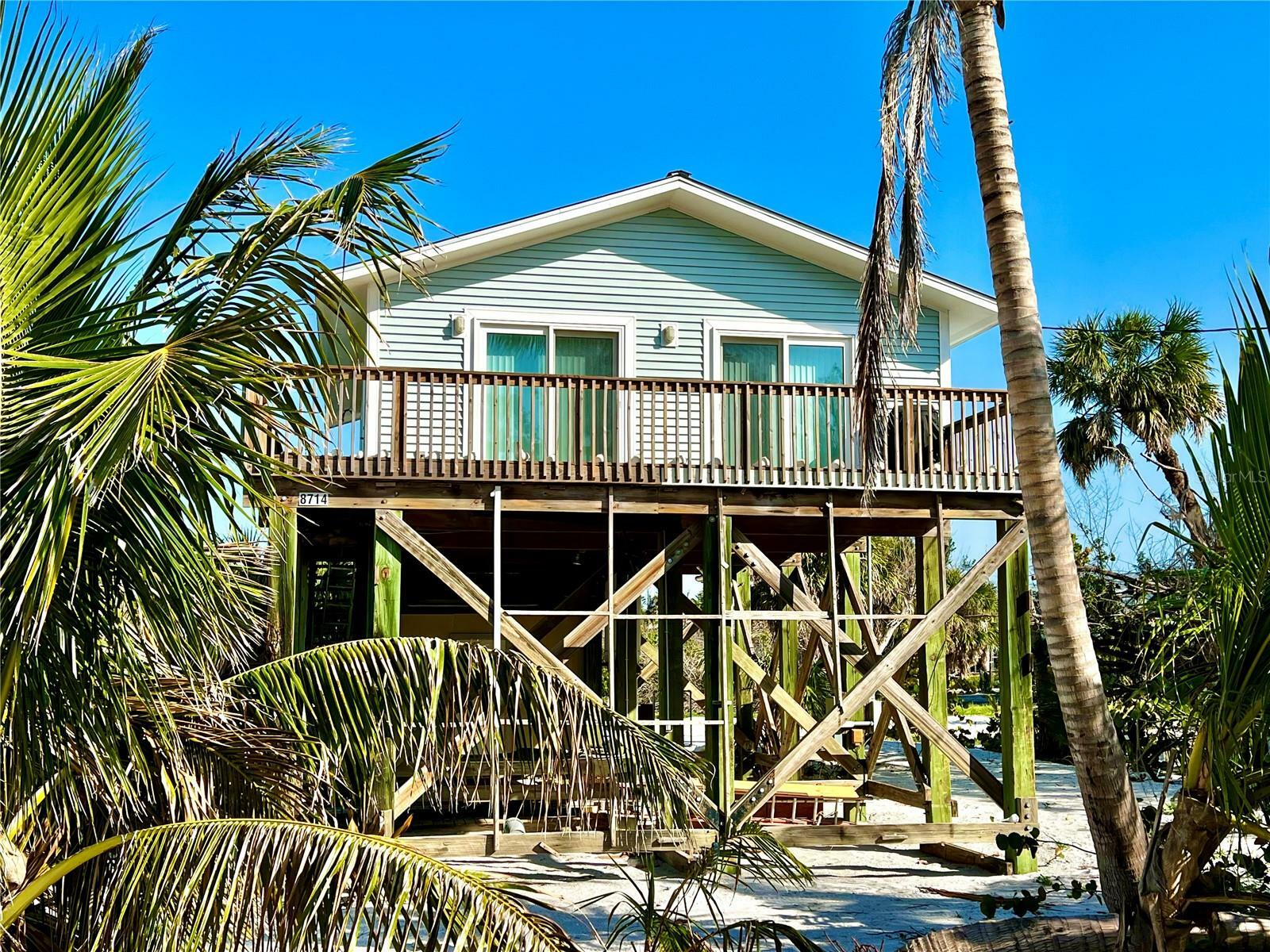 Property Photo: 8714 King Street FL 33946