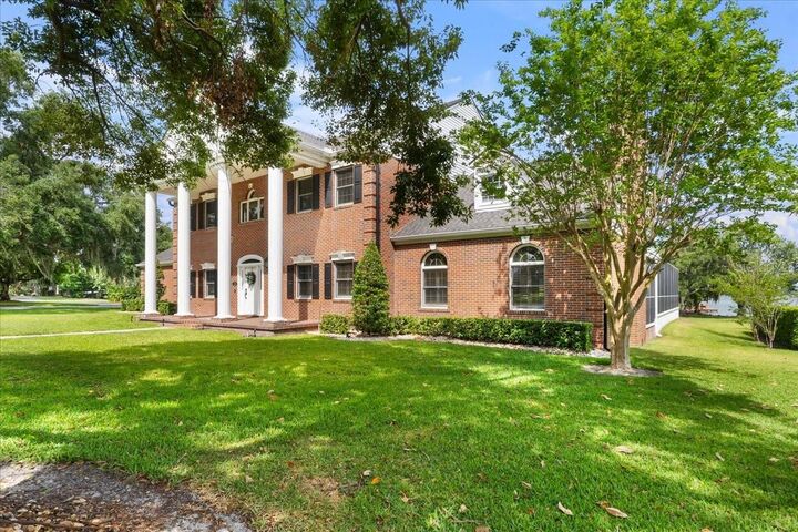Property Photo: 3826 Gaines Court FL 33884