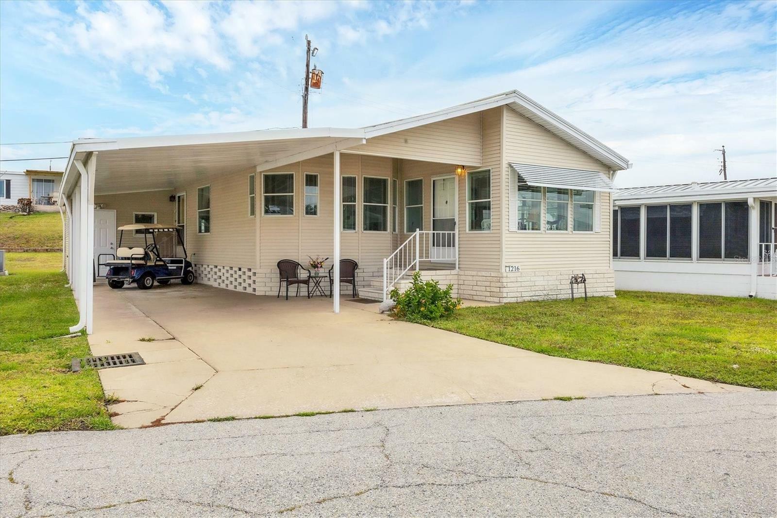 Property Photo: 1216 41st Avenue Drive E FL 34222