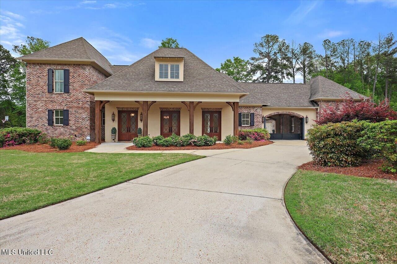 Property Photo:  204 Saint Charlotte Cove  MS 39110 