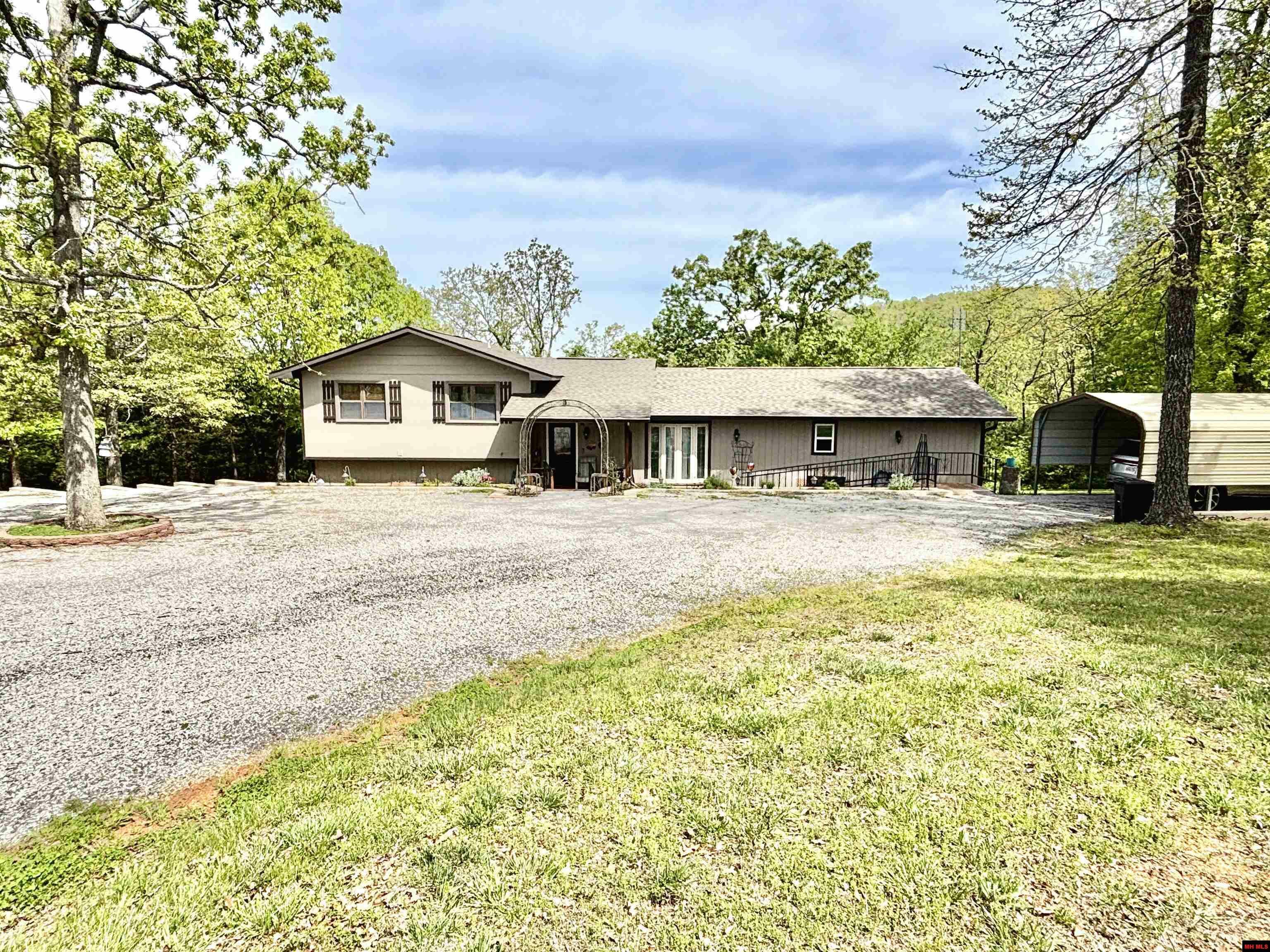 Property Photo: 3965 Oakland Road AR 72661