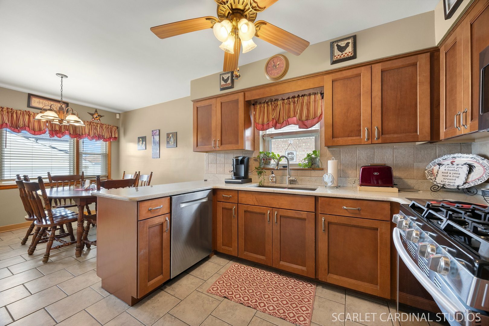 Property Photo: 4248 N Newland Avenue IL 60706