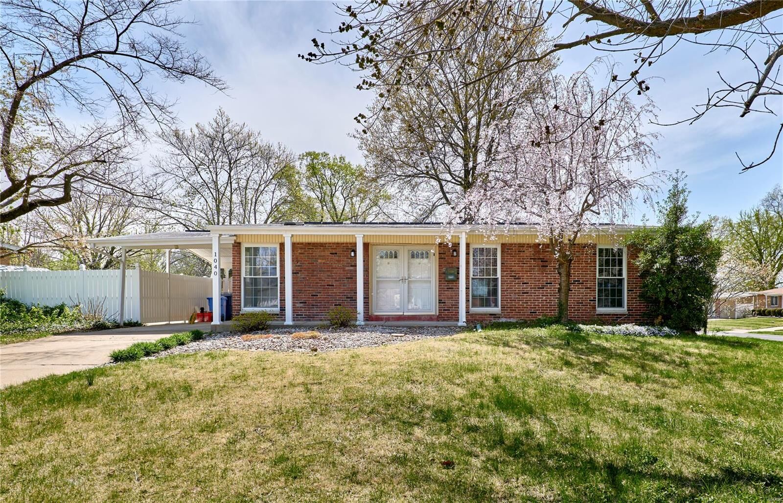 Property Photo: 1040 Cheyenne Drive MO 63033