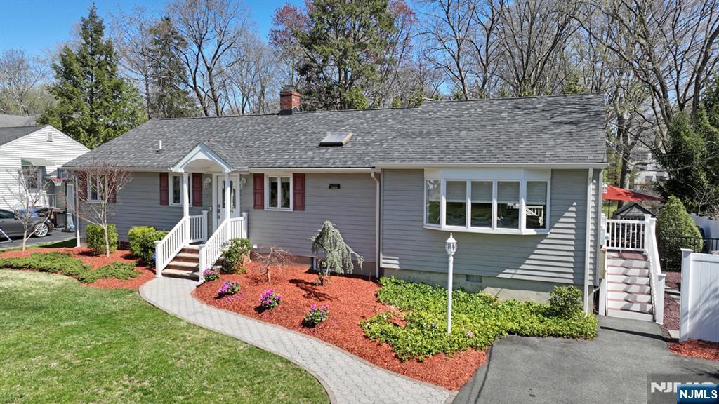 Property Photo:  324 Parkside Drive  NJ 07652 