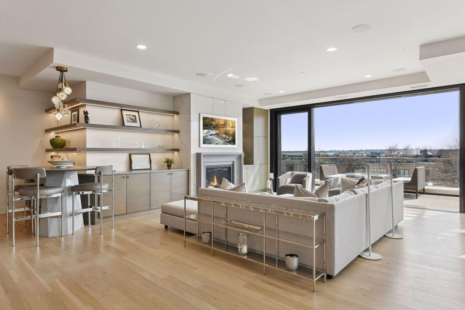Property Photo:  275 Lake Street E 301  MN 55391 