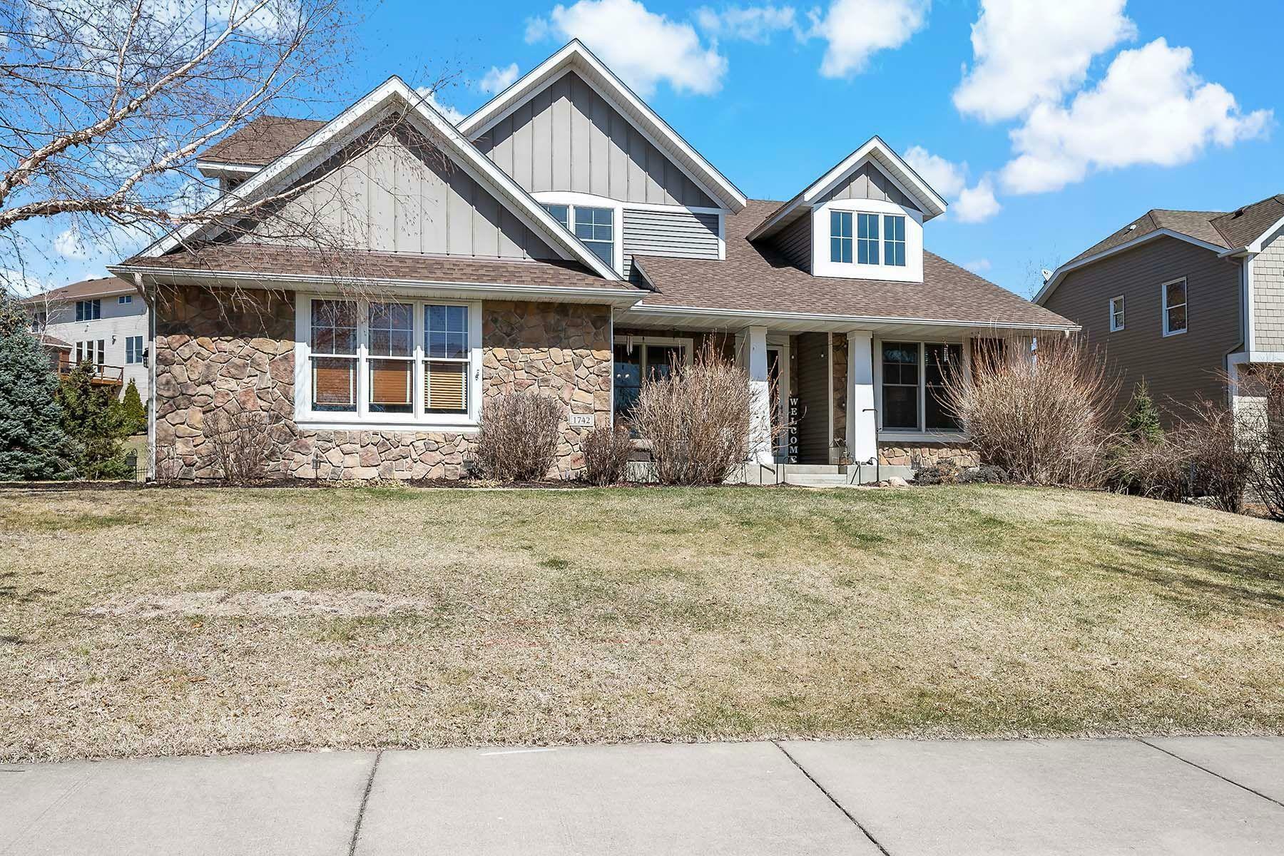 Property Photo: 1742 Carriage Drive MN 55386