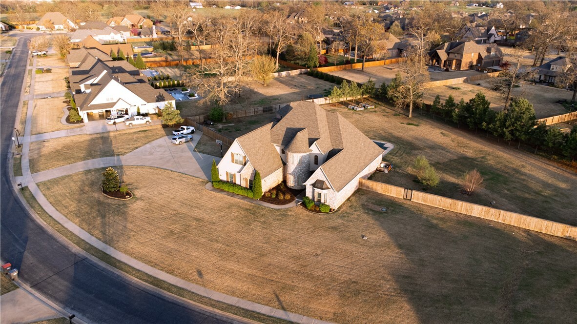 Property Photo: 1611 Park Ridge Way AR 72718