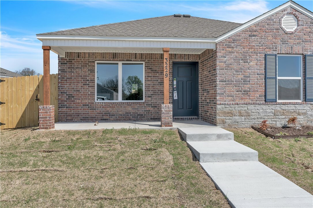 Property Photo: 3229 Wolf Creek Street AR 72764