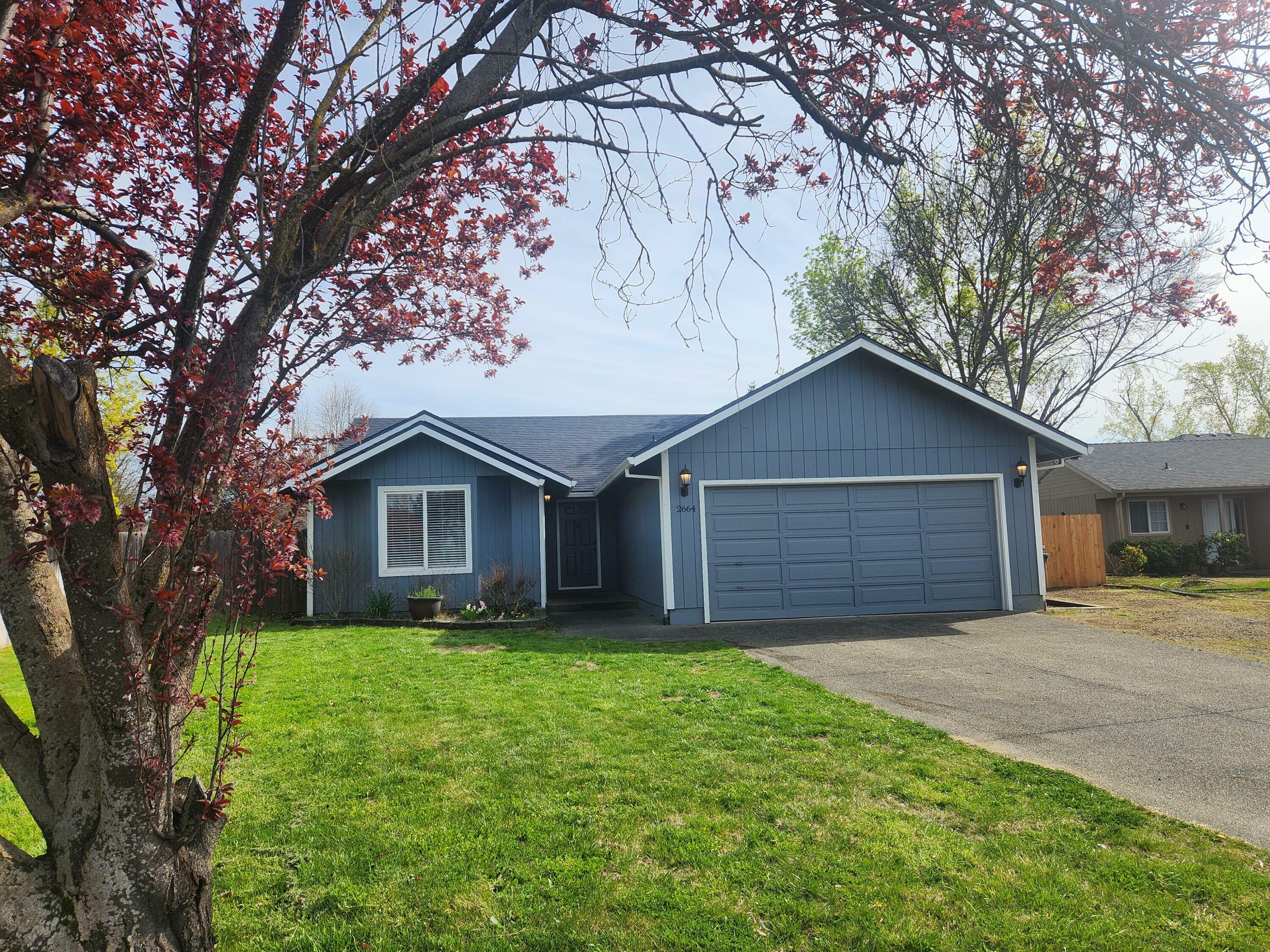 Property Photo: 2664 Montara Drive OR 97504