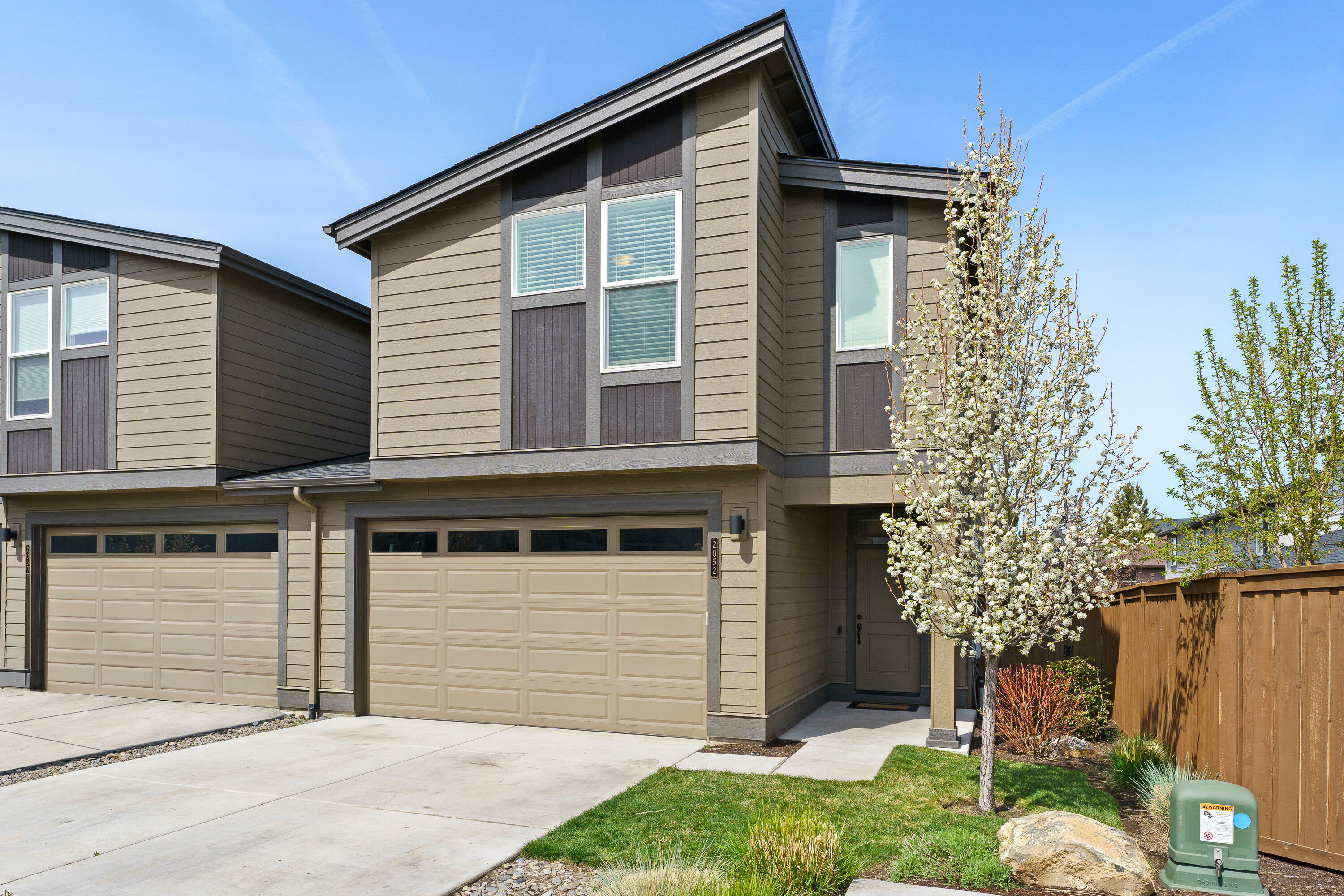 Property Photo:  2052 NE Ancestry Court  OR 97701 