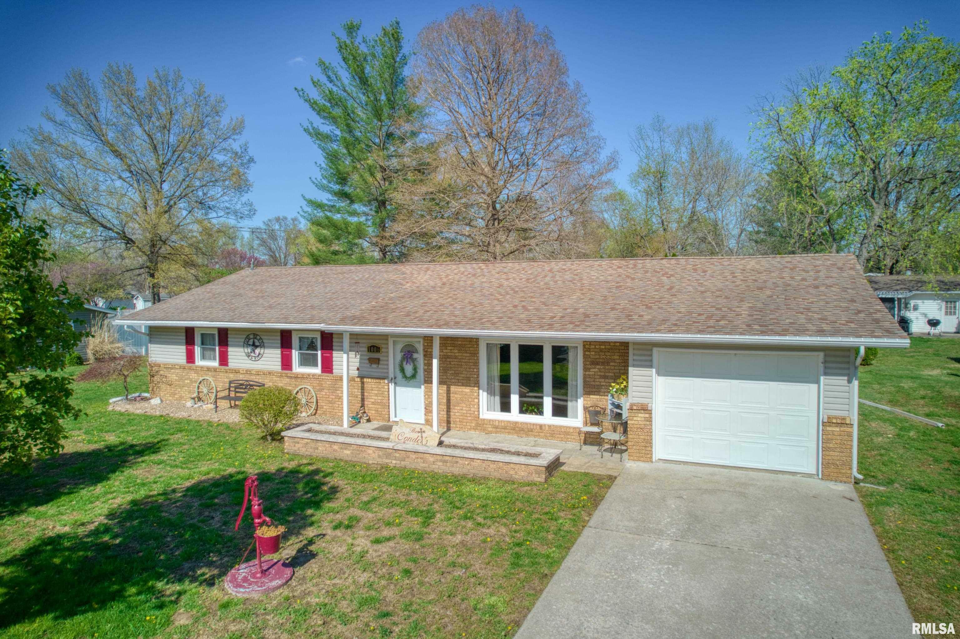 Property Photo: 1006 Roberta Drive IL 62966