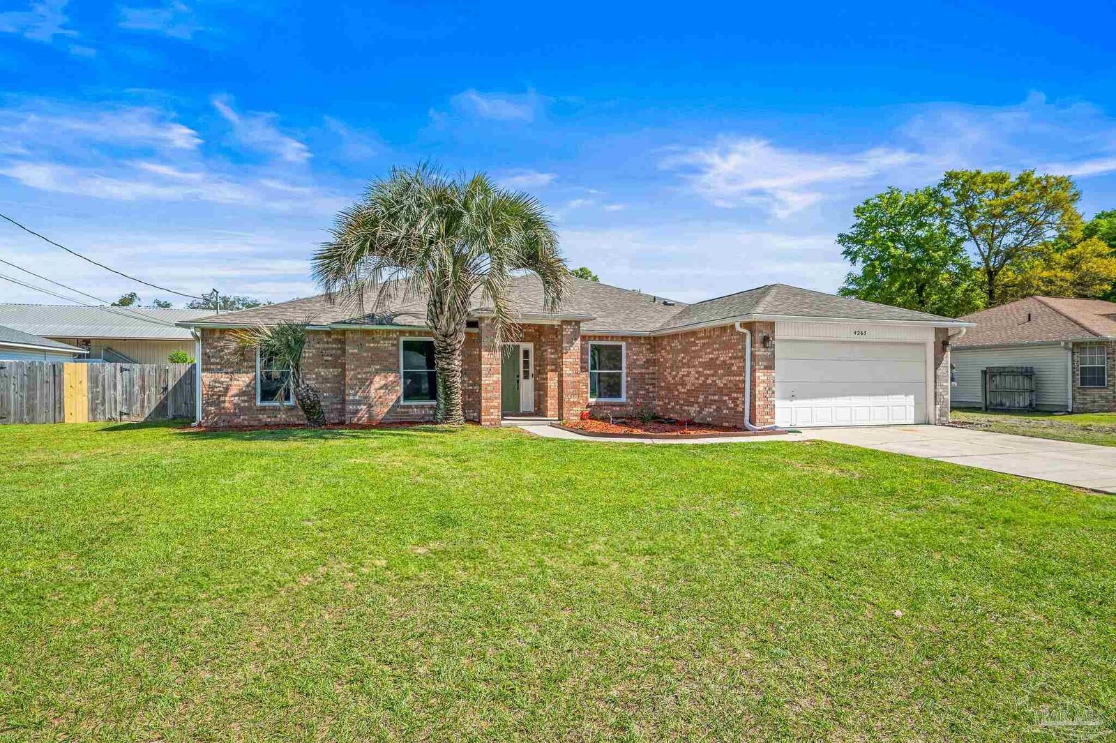 Property Photo: 4263 Crosswinds Dr FL 32583