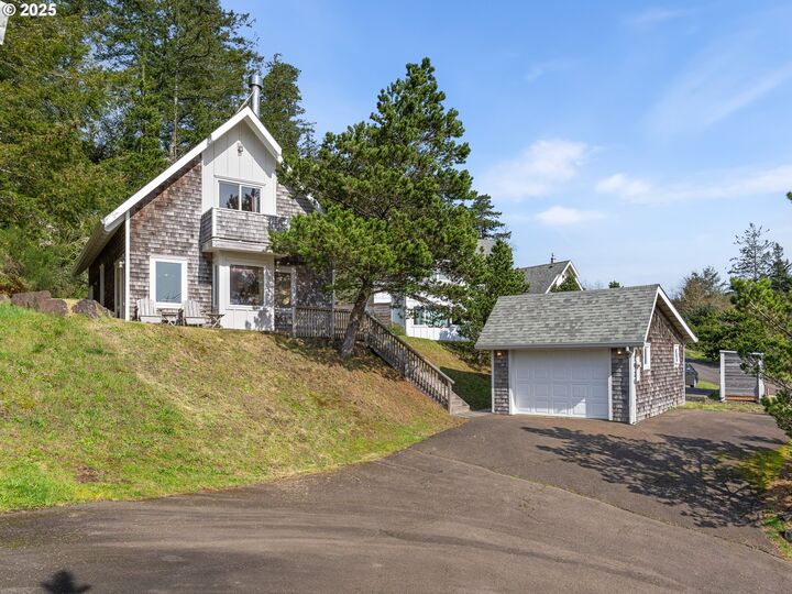 1920 Spyglass Ter  Tillamook OR 97141 photo