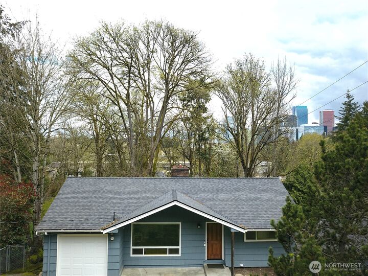 Property Photo:  10054 SE 7th Street  WA 98004 