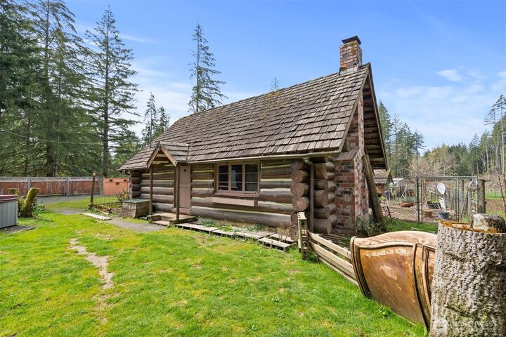 Property Photo:  288  Hewitt Road  WA 98532 