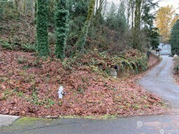 Property Photo: 435 SW Mount Baker Dr WA 98027