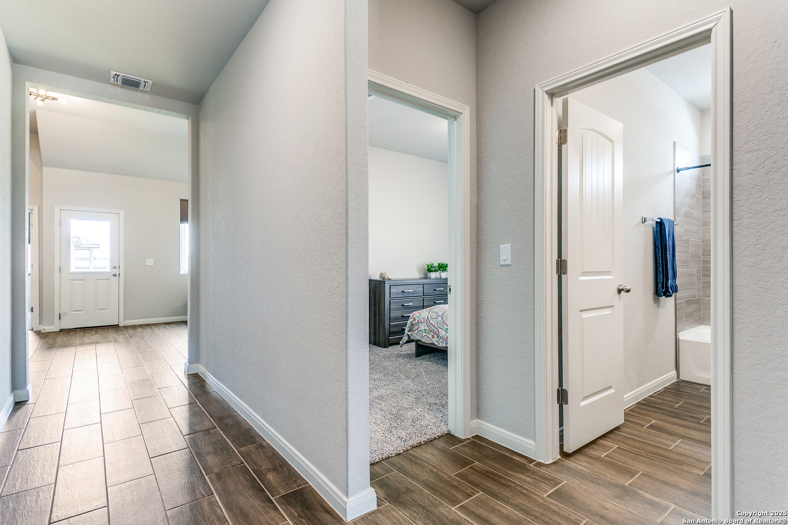 Property Photo: 4732 Club Face TX 78261
