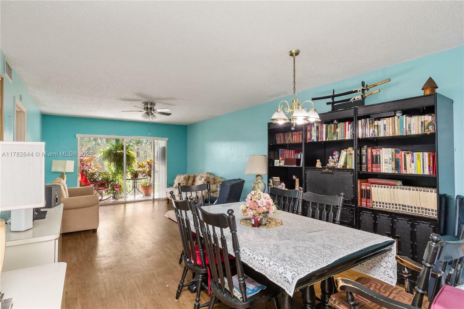 Property Photo: 400 S Hollybrook Dr 302 FL 33025