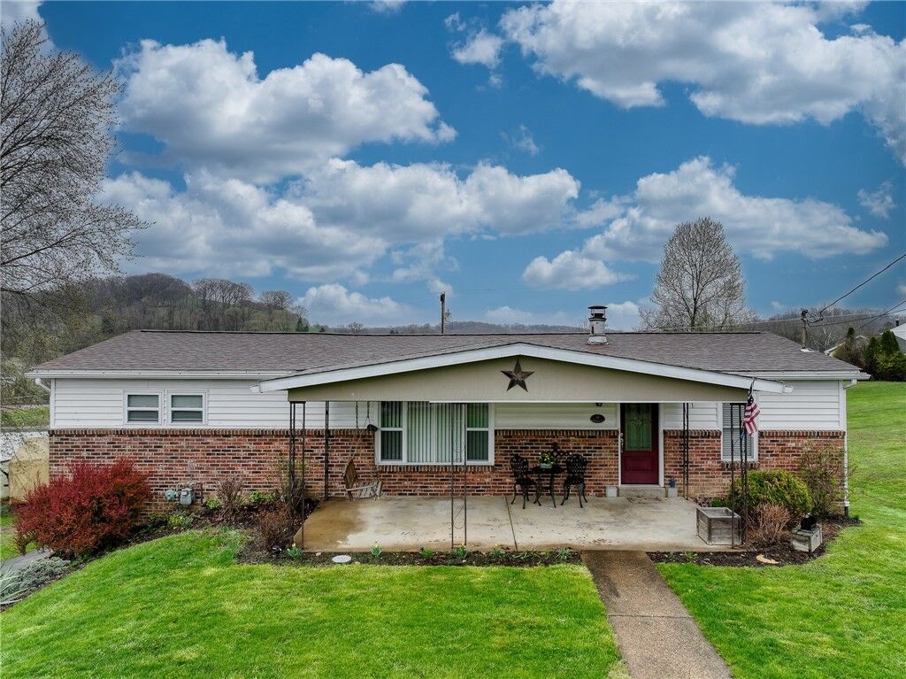 Property Photo:  9 Somerset Ave  PA 15314 