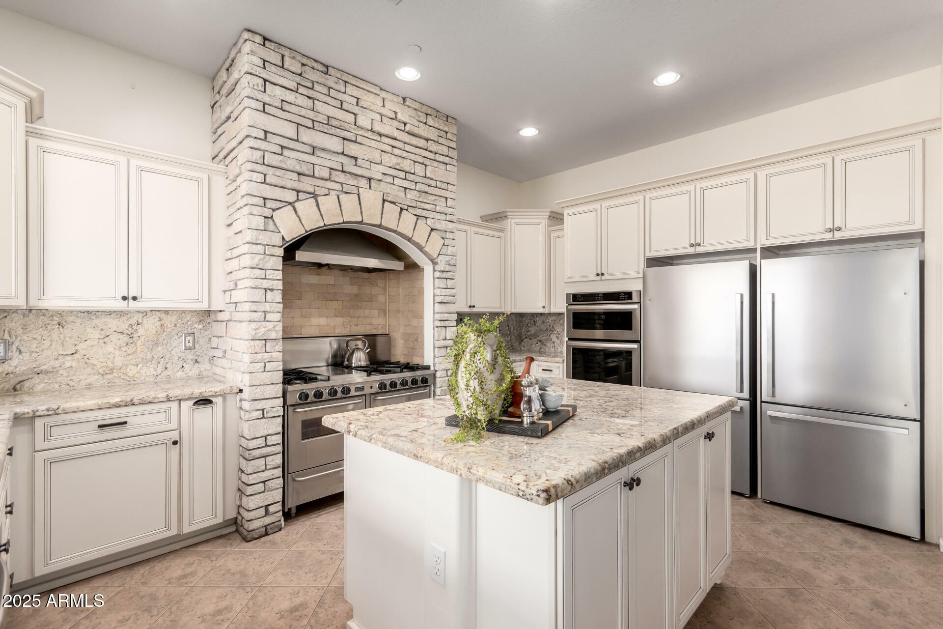 Property Photo: 14188 W Hope Drive AZ 85379