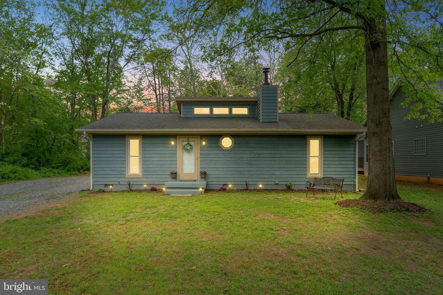 Property Photo: 1912 Lakeview Parkway VA 22508