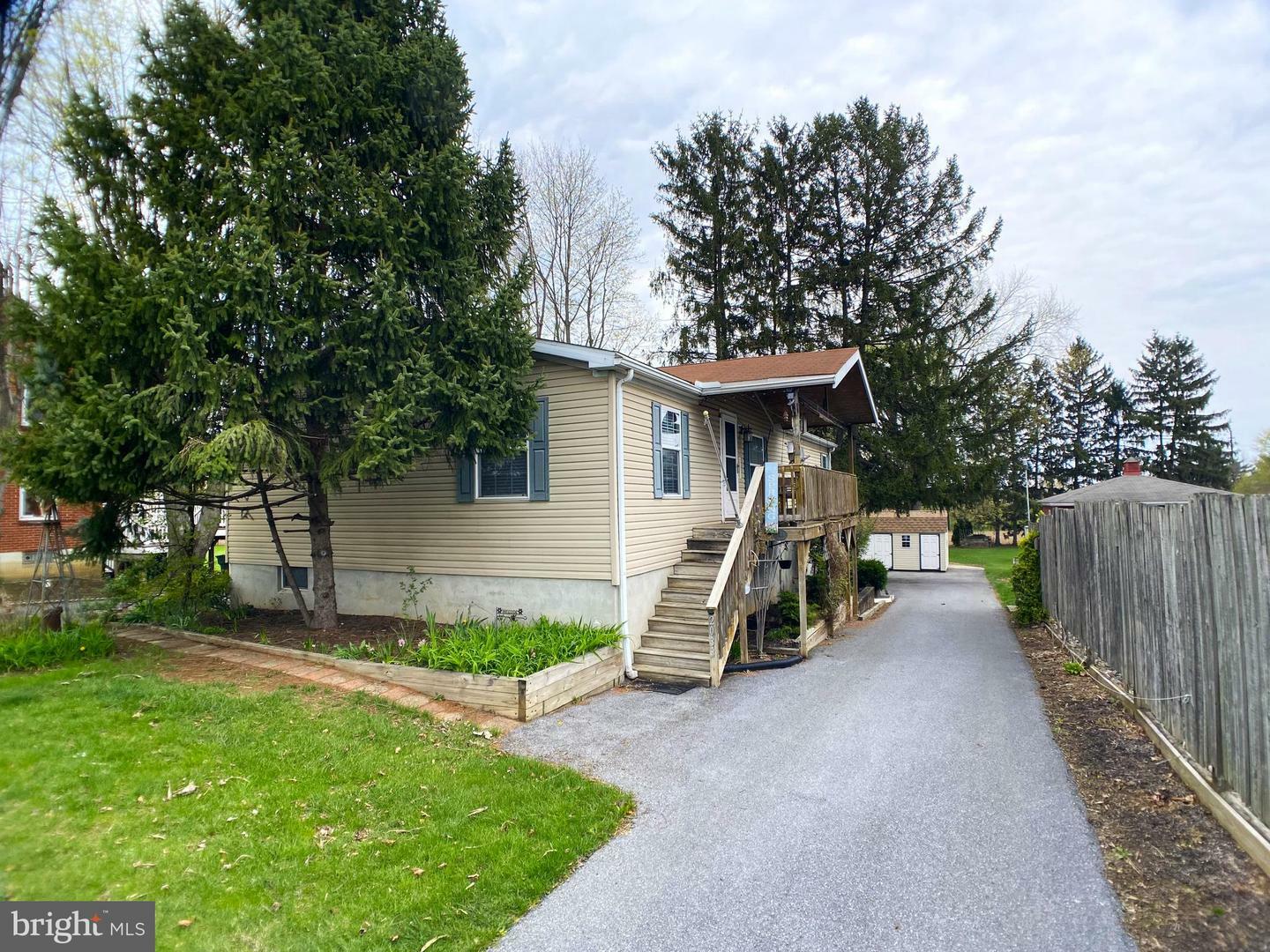 Property Photo: 2033 Old Philadelphia Pike PA 17602