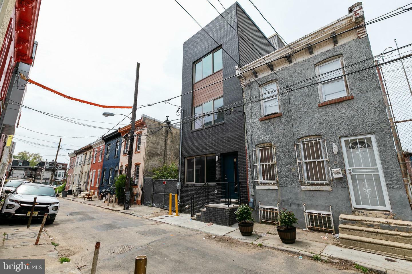 Property Photo: 2240 N Waterloo Street PA 19133
