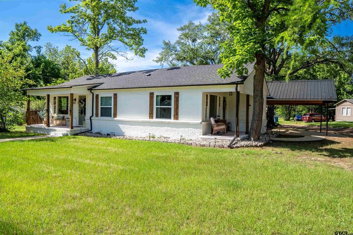 Property Photo:  506 Winn Dr.  TX 75494 